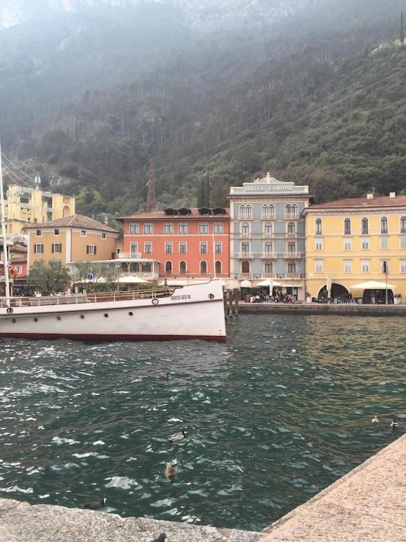 Casa Filippo Large 3 Room Apartment, Close To The Beach, Free Wifi Internet Riva del Garda Kültér fotó