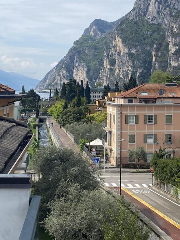 Casa Filippo Large 3 Room Apartment, Close To The Beach, Free Wifi Internet Riva del Garda Kültér fotó